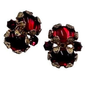 Hollycraft Vintage Ruby Red Rhinestone Gold Tone Floral Clip On Earrings 1950s